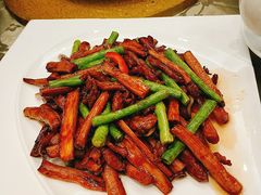 烧汁茶树菇炒牛柳-新兴家喻酒家·羊城名宴(昌岗店)