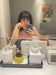 -PE SALON