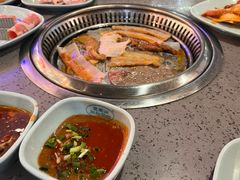 -金滏山烤肉·海鲜·火锅自助餐厅(襄阳万达店)