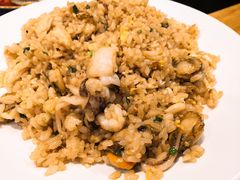 -臻鲜燕海鲜融合餐厅(金陵style店)
