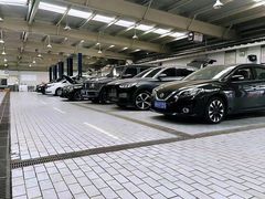 -畅通航行汽车钣金喷漆 无痕修复·局部喷漆