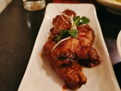 甜辣鸡翅佐以辣蒜汁-WOLFGANG PUCK KITCHEN & BAR(迪士尼小镇店)