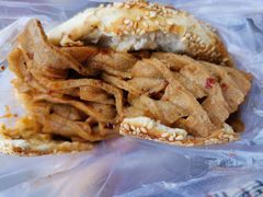 烧饼夹花干鸡蛋-古今香大名府老杨家香油坊(回民街店)
