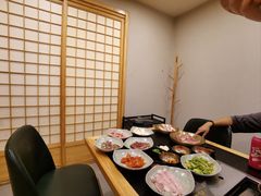 -臻牛烤肉