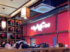 大堂-先启半步颠小酒馆(白麓里店)