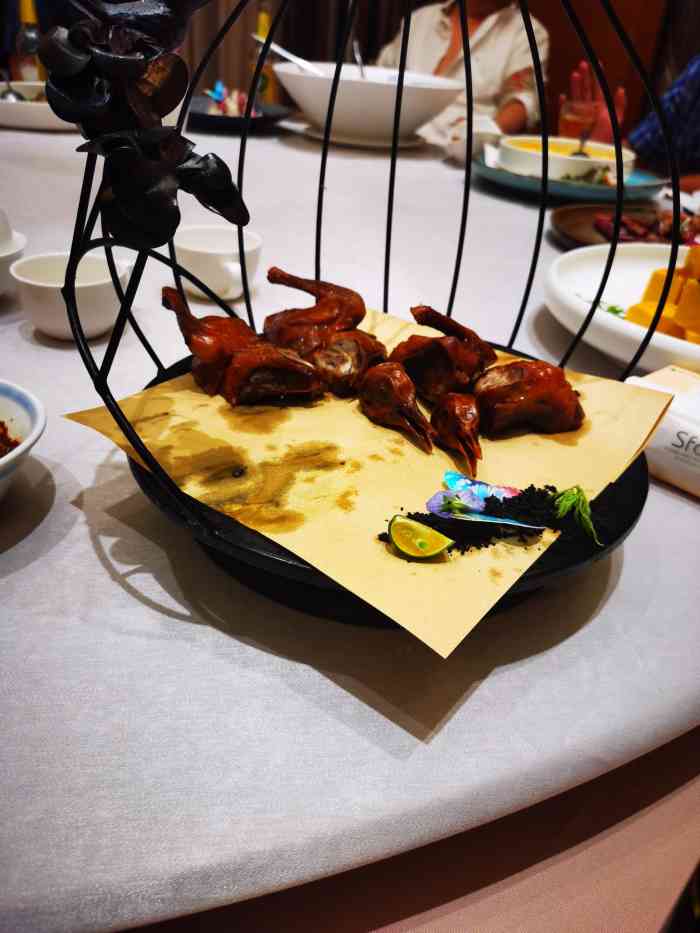 谷语中餐厅-"离单位很近,经常去,但是总感觉不如前几年.