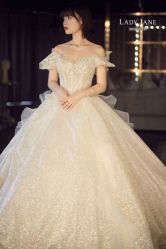 -Lady  Jane高端婚纱礼服馆