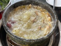 -南渝食府.墨脱石锅松茸鸡