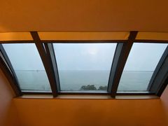 -上海滴水湖皇冠假日酒店