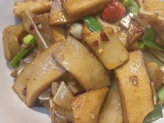 -聚鑫朋酸菜肥肠(文艺路口店)