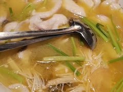 渝信芹香鱼-渝信川菜 · 川味家常菜(长安店)