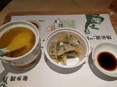 -老乡鸡(上海白玉兰广场店)
