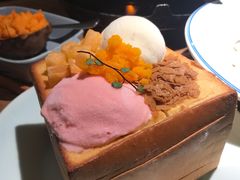 -蜜桃餐厅·伴山(湖滨商业街店)