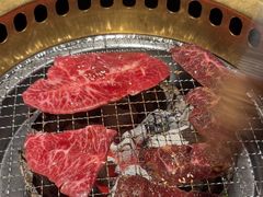 -山川小町·极番烧肉(新地假日广场店)