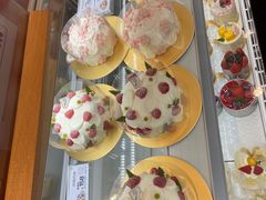 -花花卷卷·鲜食蛋糕(静安久光百货店)