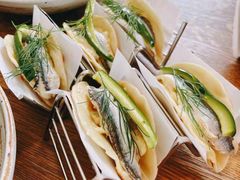 凤尾鱼酸黄瓜配饺子皮-BOR Eatery(安福路店)