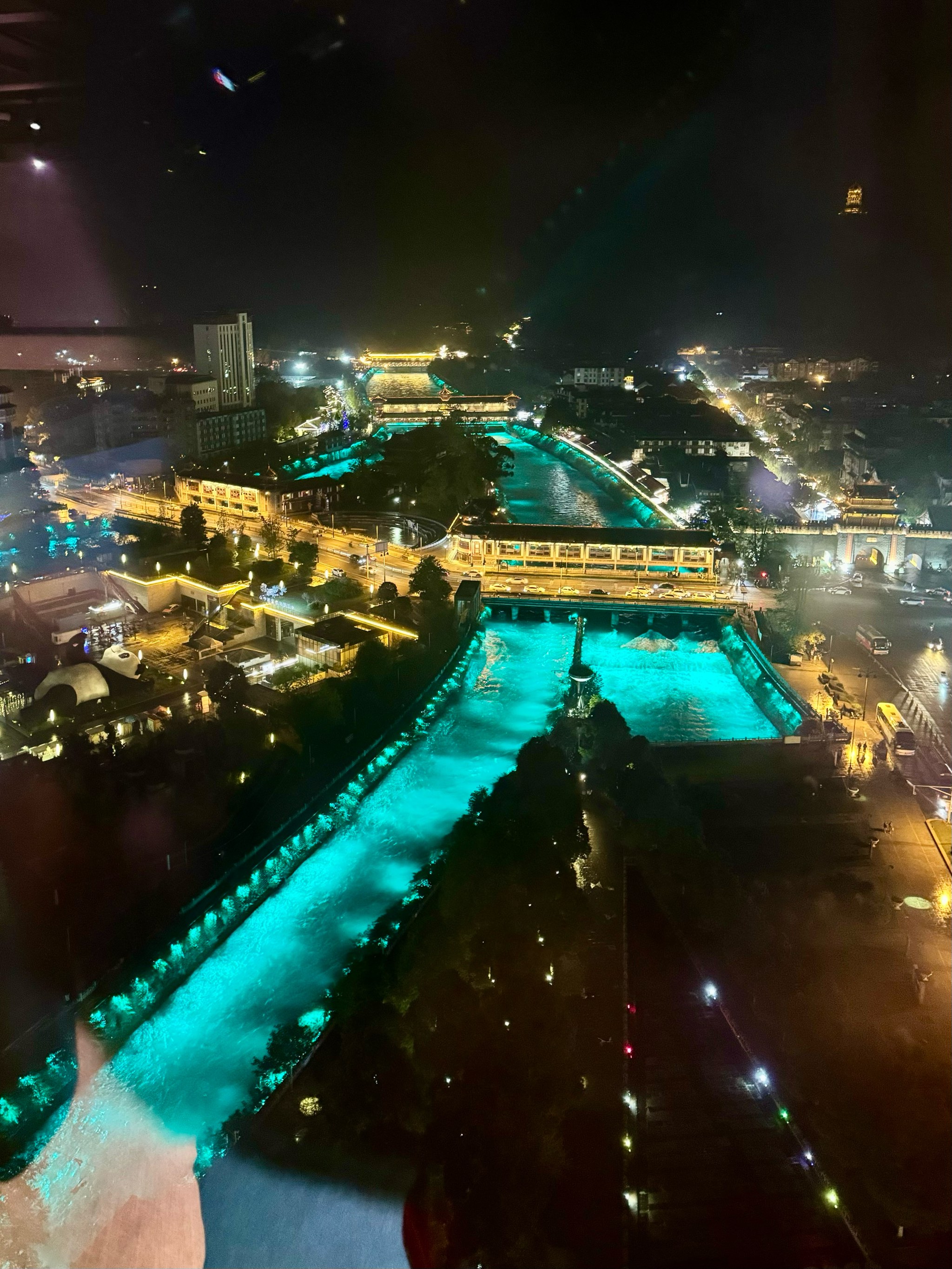 都江堰夜景网红打卡地图片