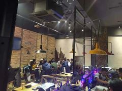 大堂-何师烧烤·香辣蟹·川菜·30年老品牌(太古里旗舰店)