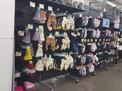 -迪卡侬(苗岭路店)