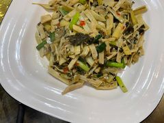 -缘来聚·徽菜名店(黄山宏村店)