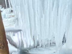 -大平台龙居瀑布旅游区