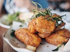 -ROAST coffee & eatery