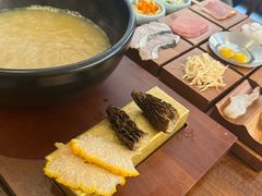 -银米·云南传统过桥米线(双廊黑金冠店)