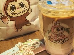 -瑞幸咖啡(大连罗斯福广场一层店)