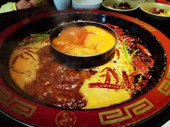 鸳鸯番茄锅-矮板凳老火锅(宽窄巷子店)