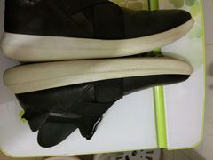 -京伟修鞋洗鞋奢侈品皮具护理店