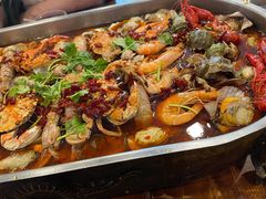 -老东镇啤酒屋海鲜加工·蒸汽海鲜·海鲜烧烤(台东店)