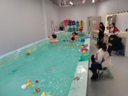 -海豚湾婴儿游泳(塘沽店)