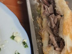 -河间正宗驴肉火烧(宾水西里店)