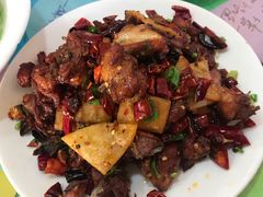 摩梭饵块鸡-泸沽肴(泸沽湖大洛水村农村信用社旁店)