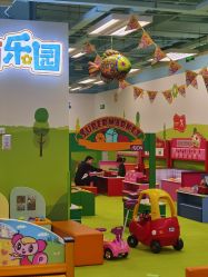 -莫莉幻想儿童乐园(青岛金茂湾店)