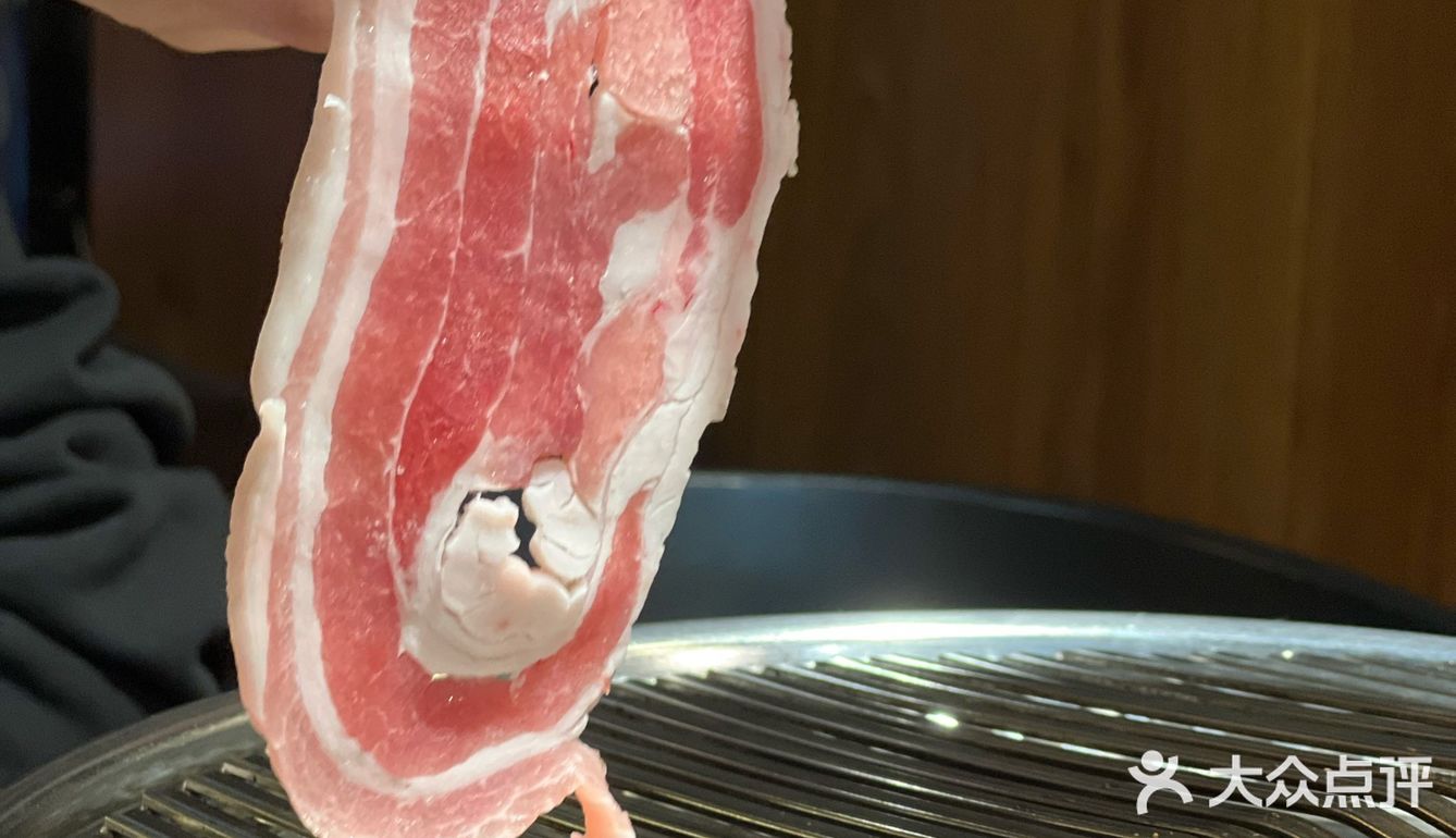 除了奋斗，啥都不如烤肉