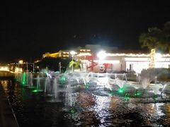 -亚龙湾中心广场