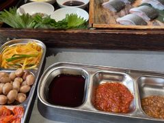 -围炉肉舍•炭烤活鳗•丹东海鲜烤肉(步行街店)