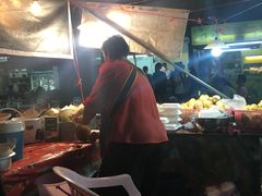 -芒果糯米饭摊子