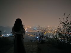 -鬼笑石后山停车场