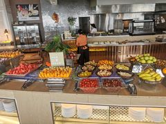 自助取餐区-荣誉国际酒店-云顶旋转餐厅