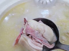-渝君重庆火锅(嘉宾路店)