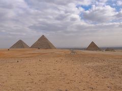 -吉萨金字塔群