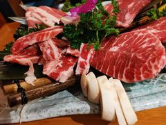 -明洞阿姨·韩式酱蟹烤肉·创意料理(三元桥店)