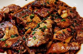 Sauce-Braised White Fish