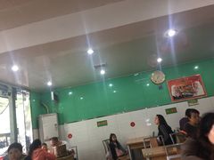 大堂-清真老铁家灌汤包