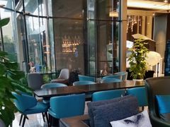-星河吉酒店-BOND大堂吧·咖啡·简餐