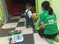 -爱萌盟婴童成长中心(泛悦店)