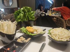 -东椰·海南椰子鸡火锅(朝阳门店)