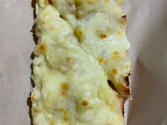 烫嘴金枕榴莲披萨-HELLO 27 意面·沙拉·帕尼尼